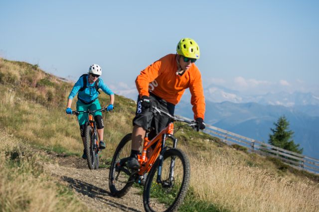 Immagine: In bici in Alta Badia